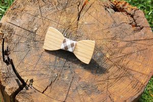 Detský drevený motýlik – Károvaný