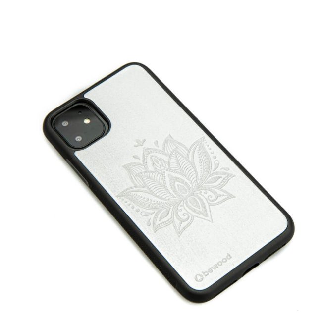 Drevený kryt iPhone 11 Pro Max - Lady Strieborná & Lotus