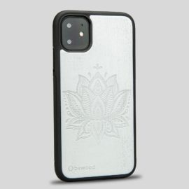 Drevený kryt iPhone 11 - Lady Strieborná & Lotus